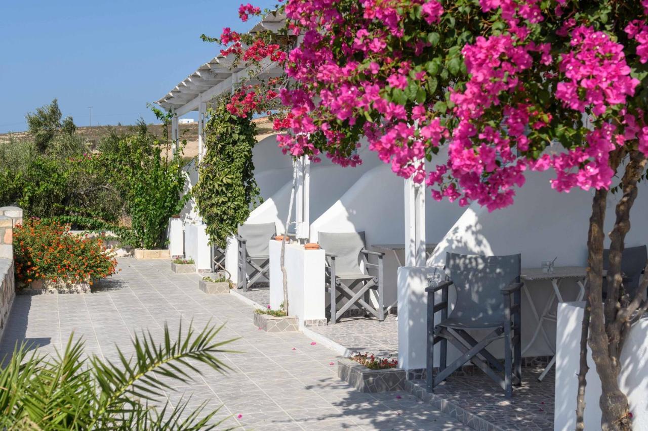 Κalamitsi Rooms & Apartments Kímolos Eksteriør billede