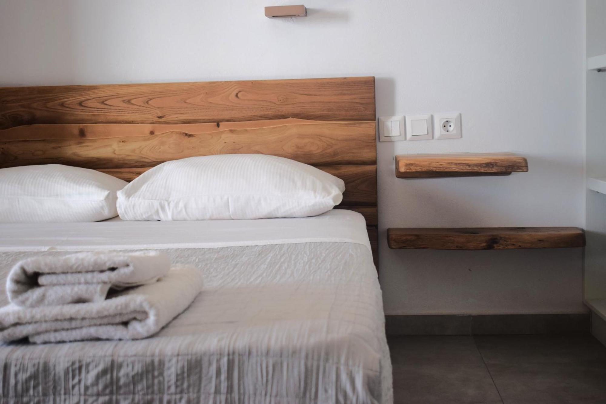 Κalamitsi Rooms & Apartments Kímolos Eksteriør billede