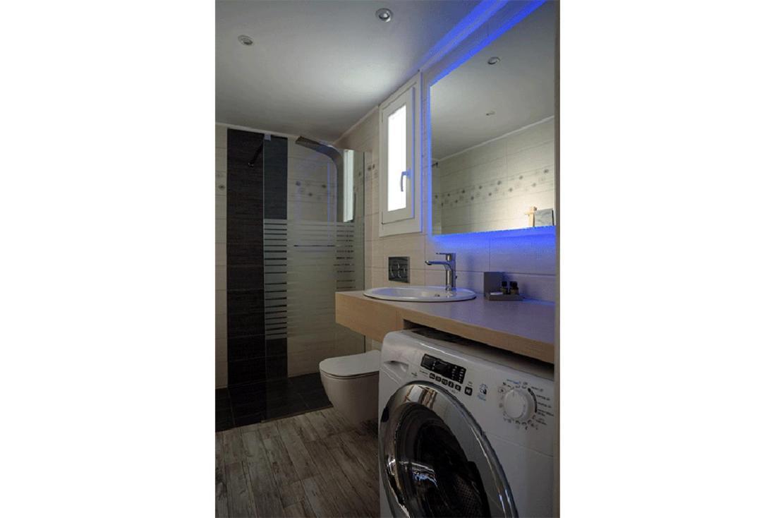 Κalamitsi Rooms & Apartments Kímolos Eksteriør billede