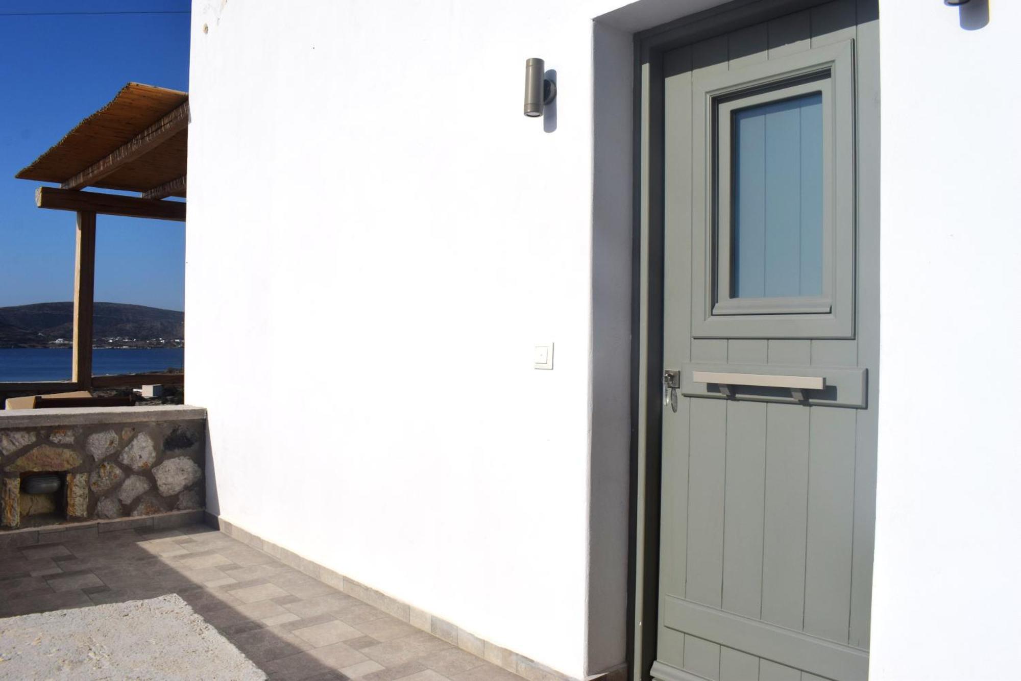 Κalamitsi Rooms & Apartments Kímolos Eksteriør billede