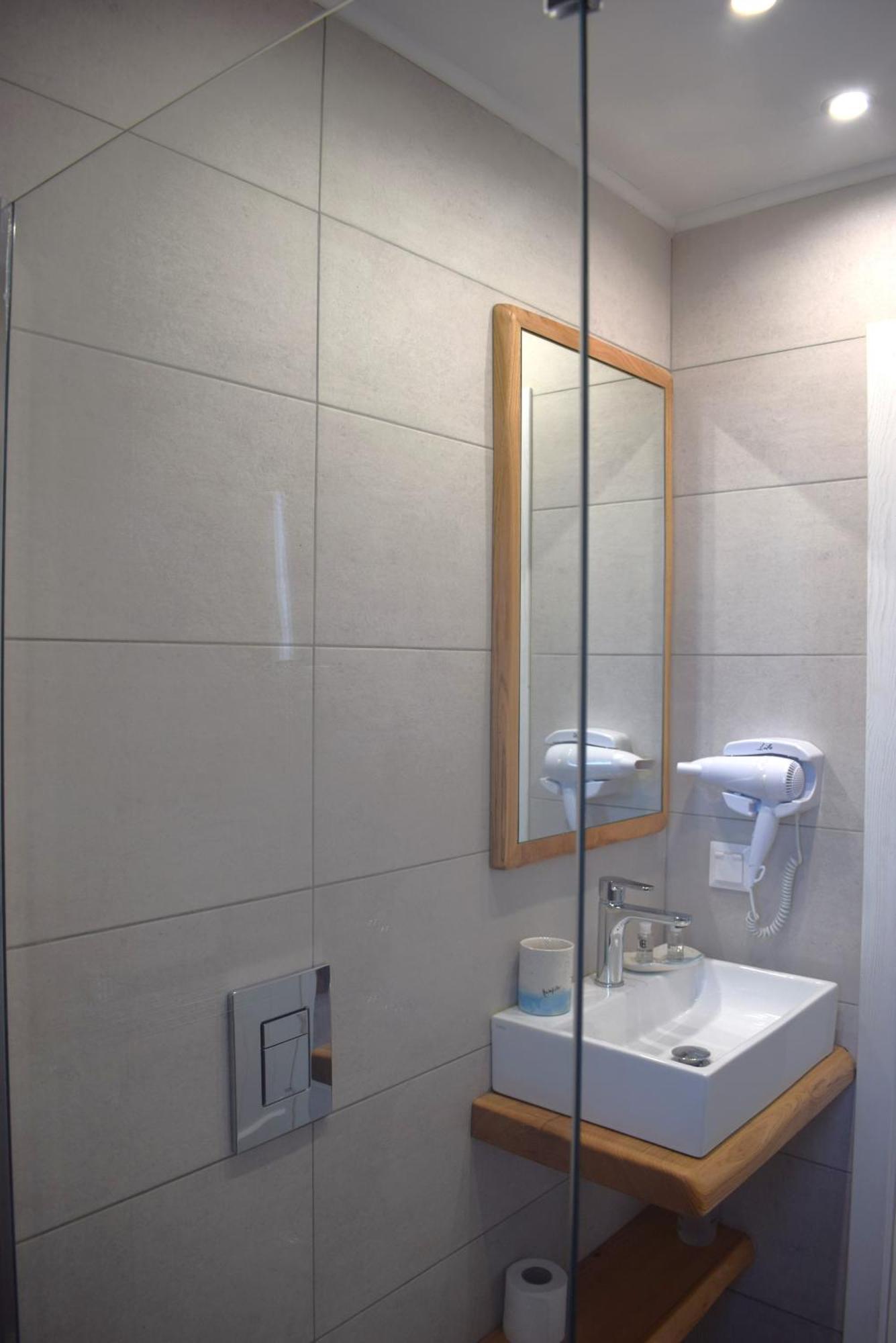 Κalamitsi Rooms & Apartments Kímolos Eksteriør billede